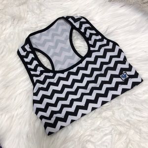 Black and white chevron sports bra XS